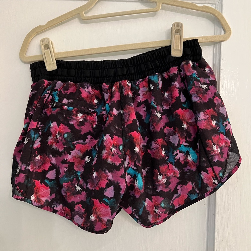 Lululemon Hotty Hot Shorts